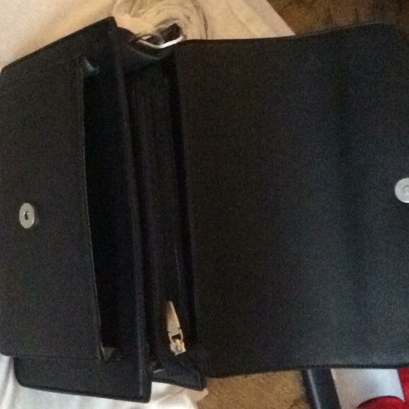 Handbag - Picture 3 of 4